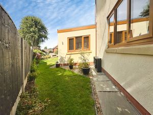 Side Garden- click for photo gallery